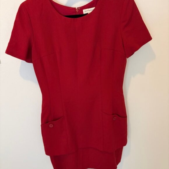 Ann Taylor - Picture 3 of 4